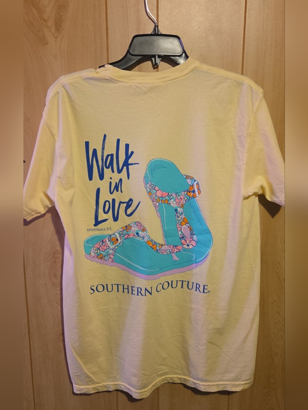 Southern Couture Size Large Walk In Love Tshirt